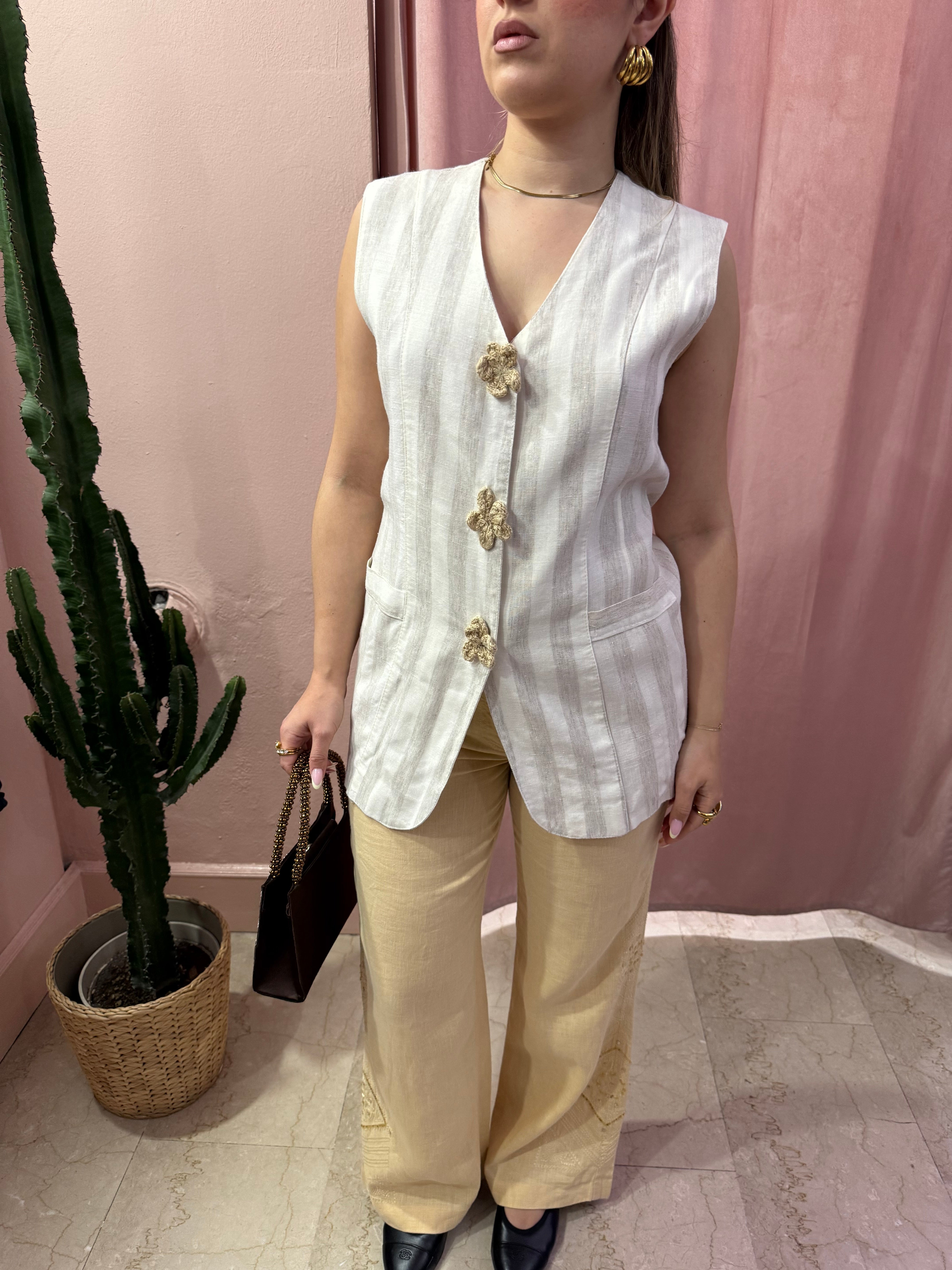 Gilet a righe bottoni a fiore in corda