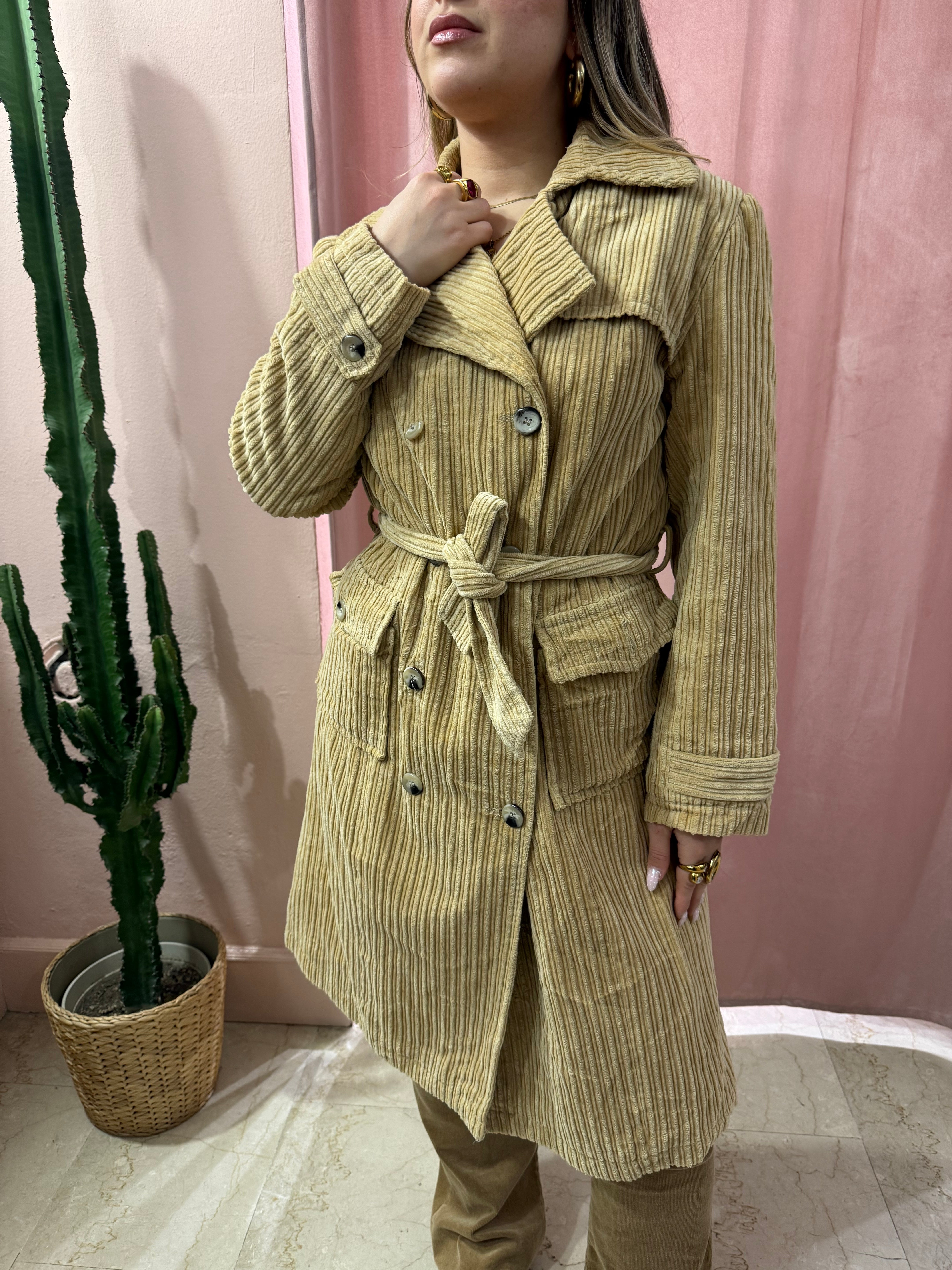 Trench beige a coste