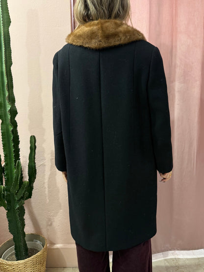 Cappotto nero in lana collo in visone