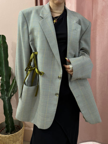 Blazer upcycling fiocchi sul verde