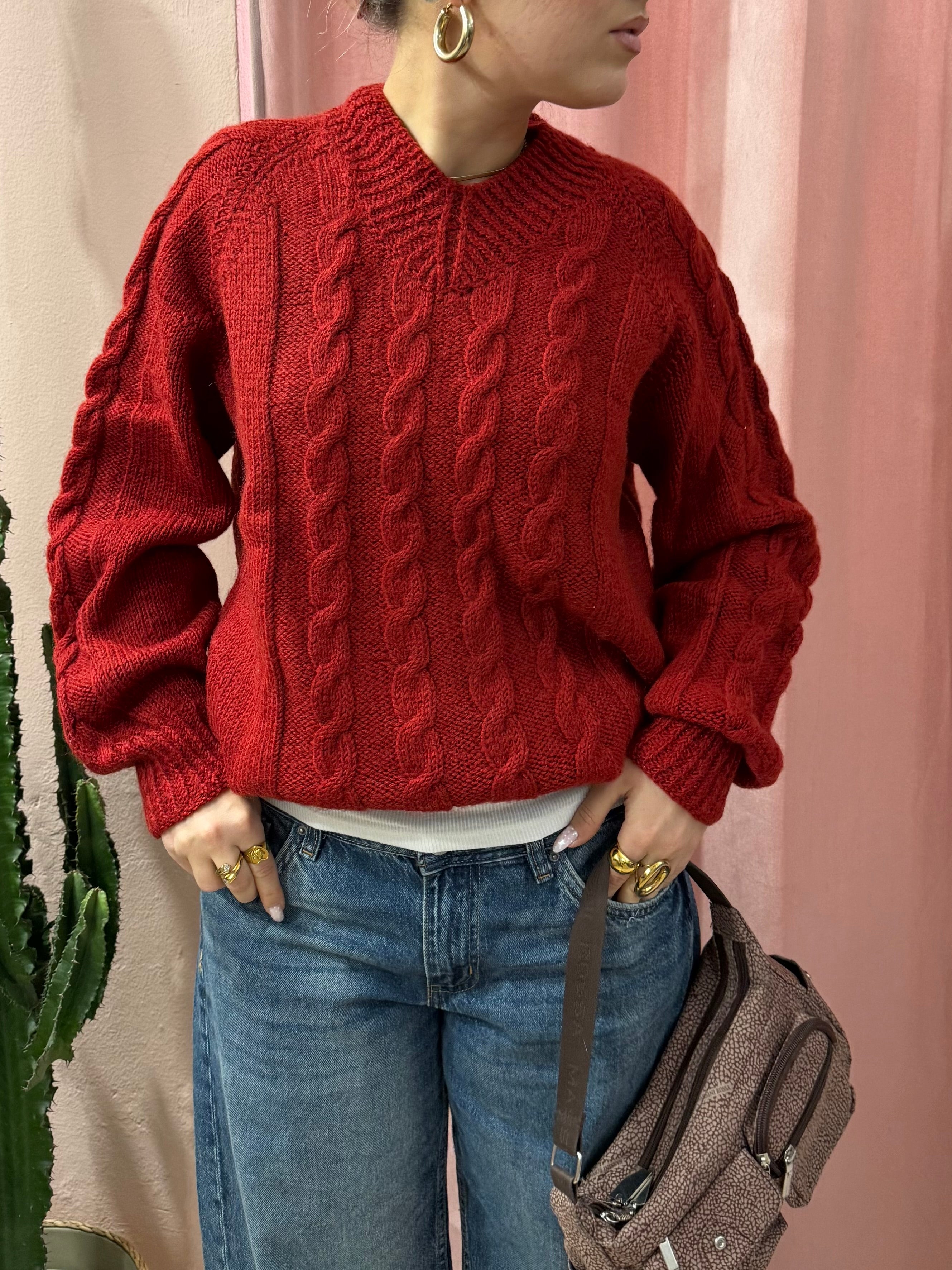 Maglione rosso ciliegia