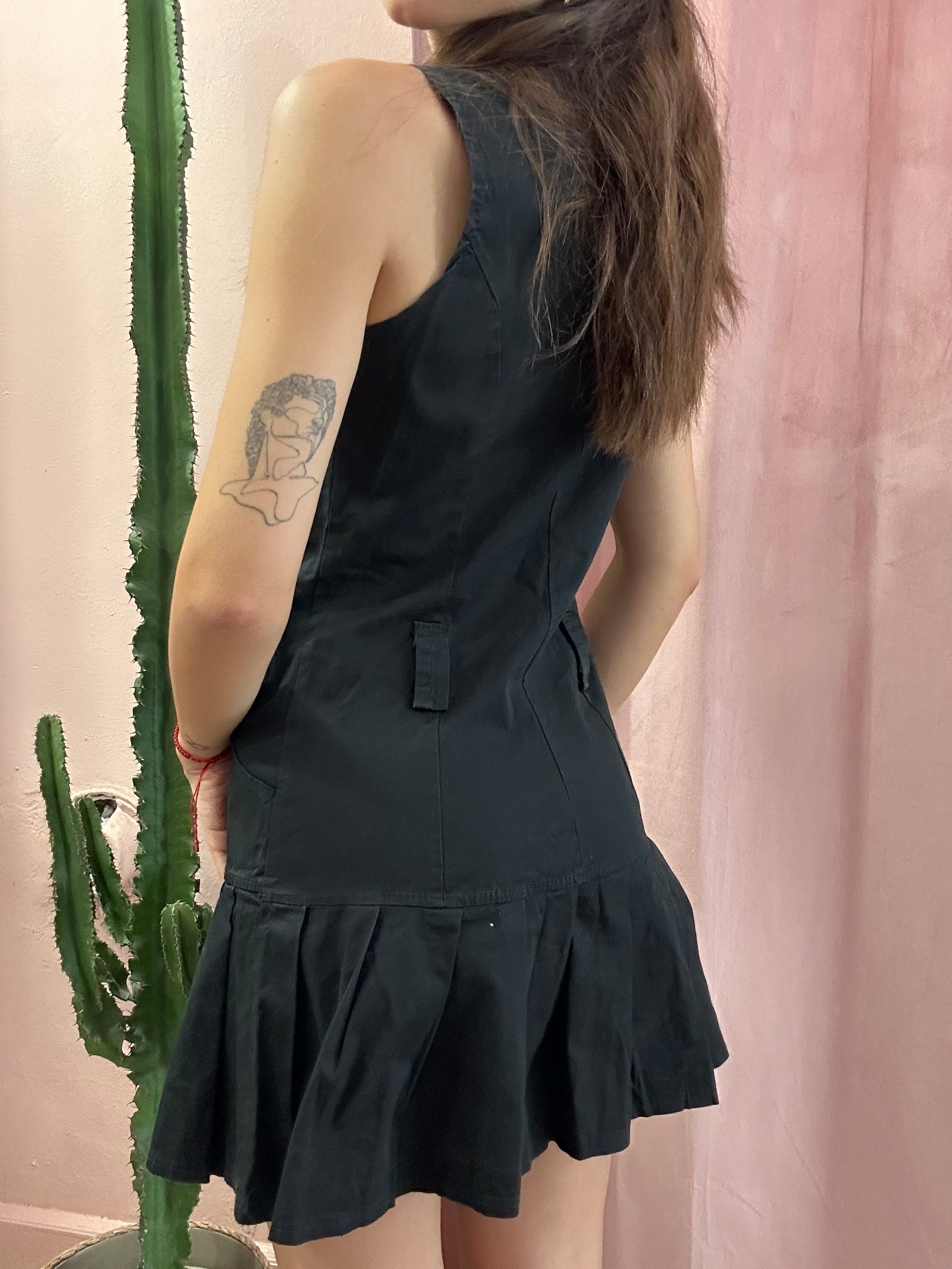 Vestito nero 00s con pieghe