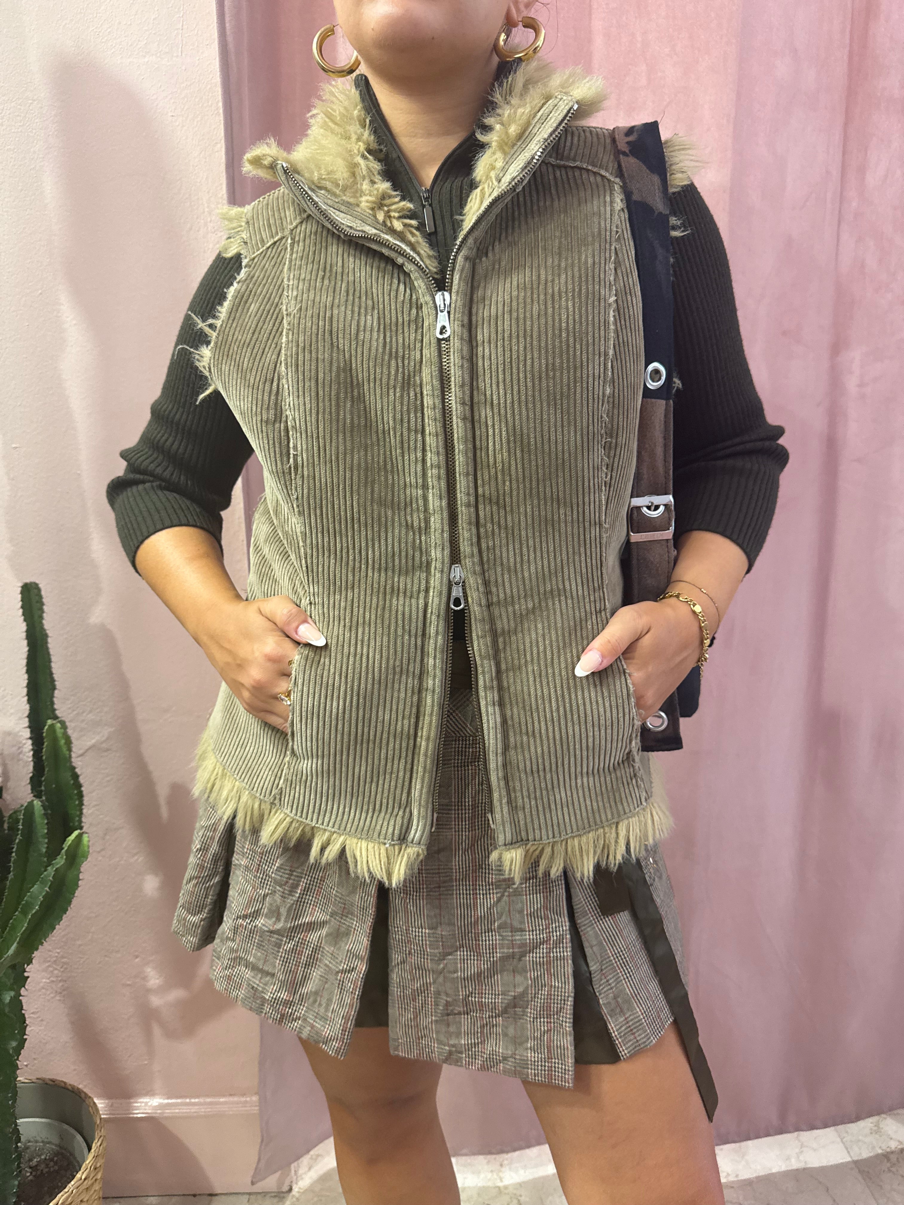 Gilet con pellicciotto smanicato