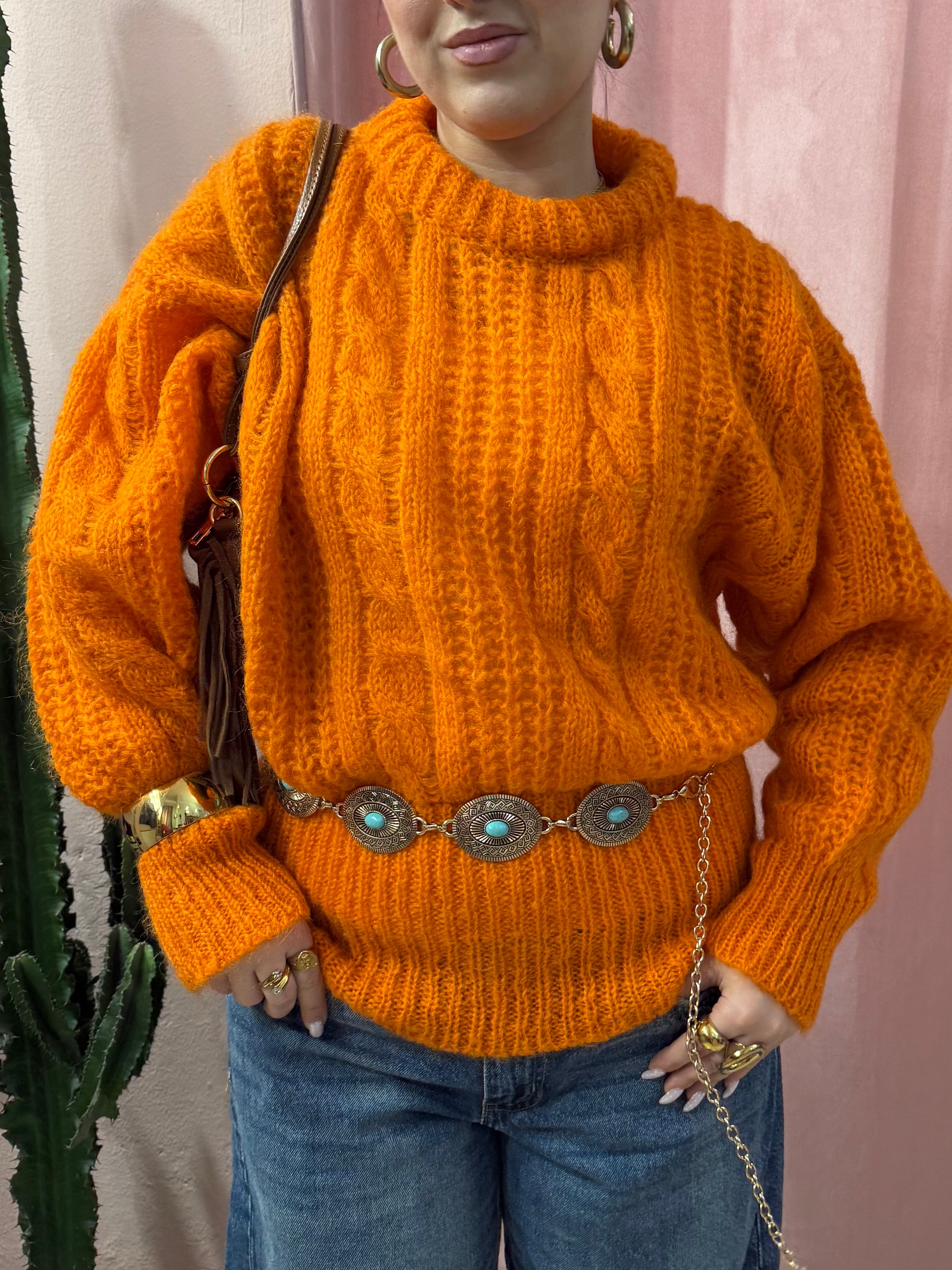 Maglione in lana arancio acceso