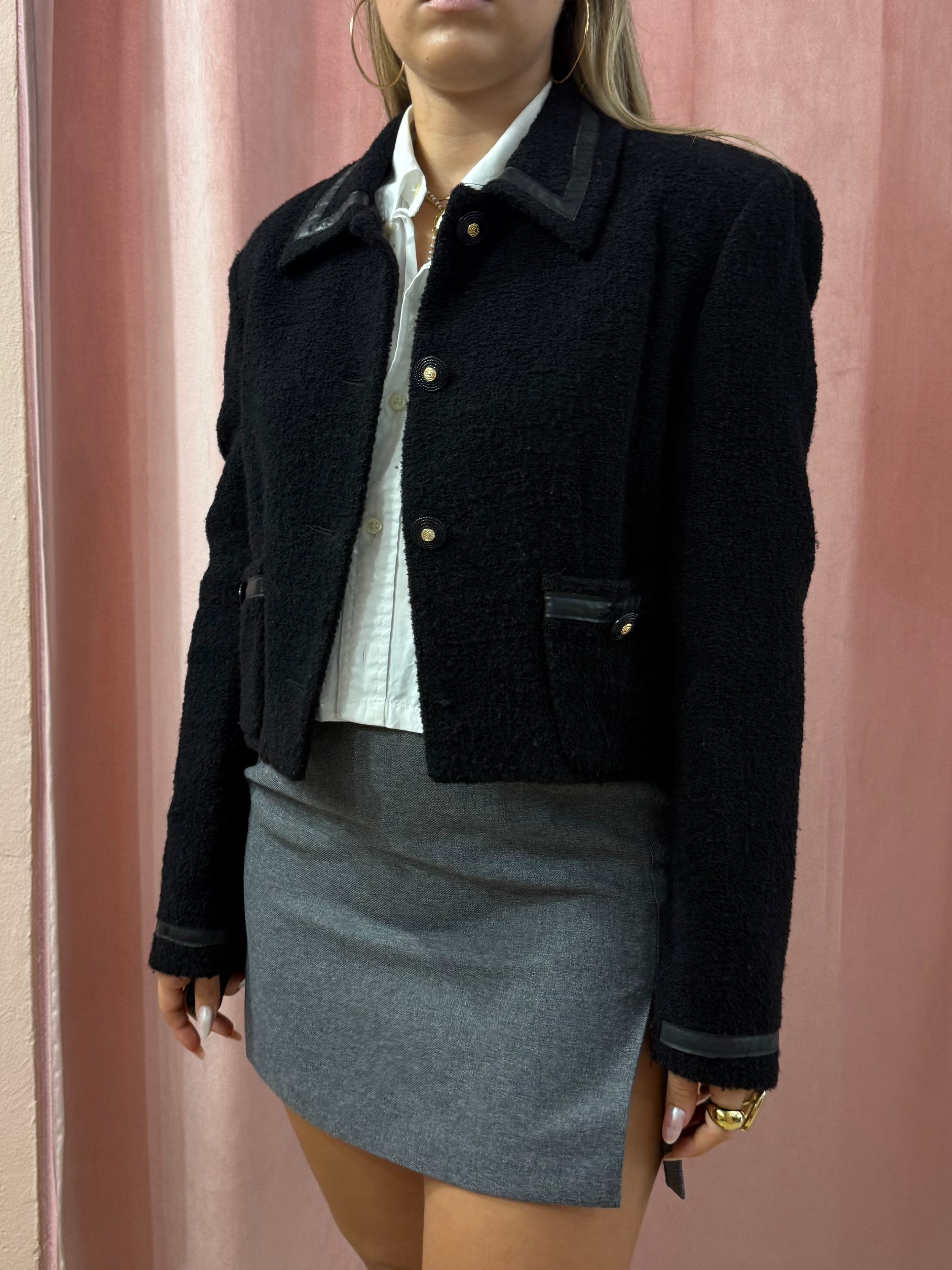 Blazer nero modello “Chanel”