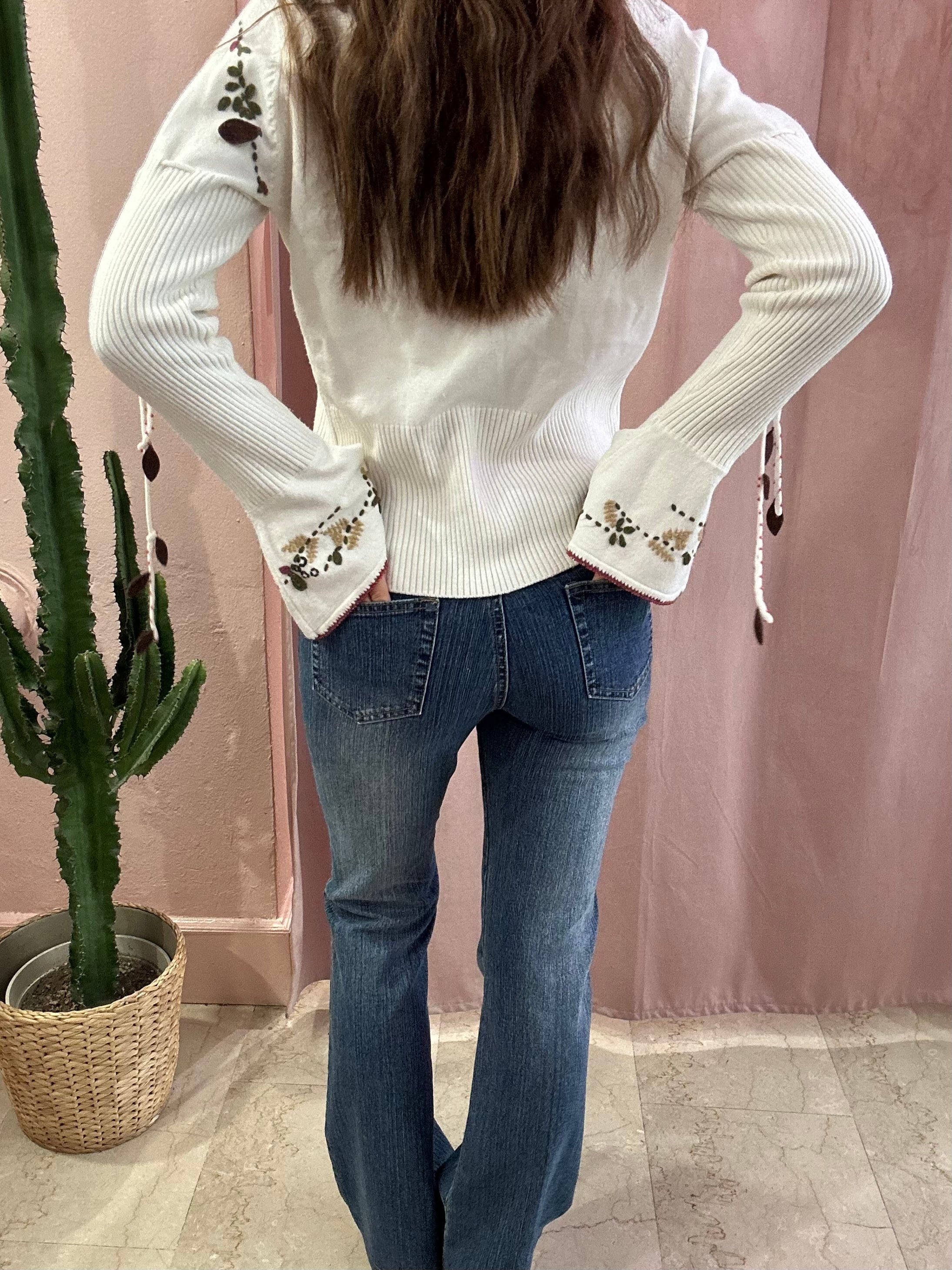 Jeans 00s con applicazioni e ricami
