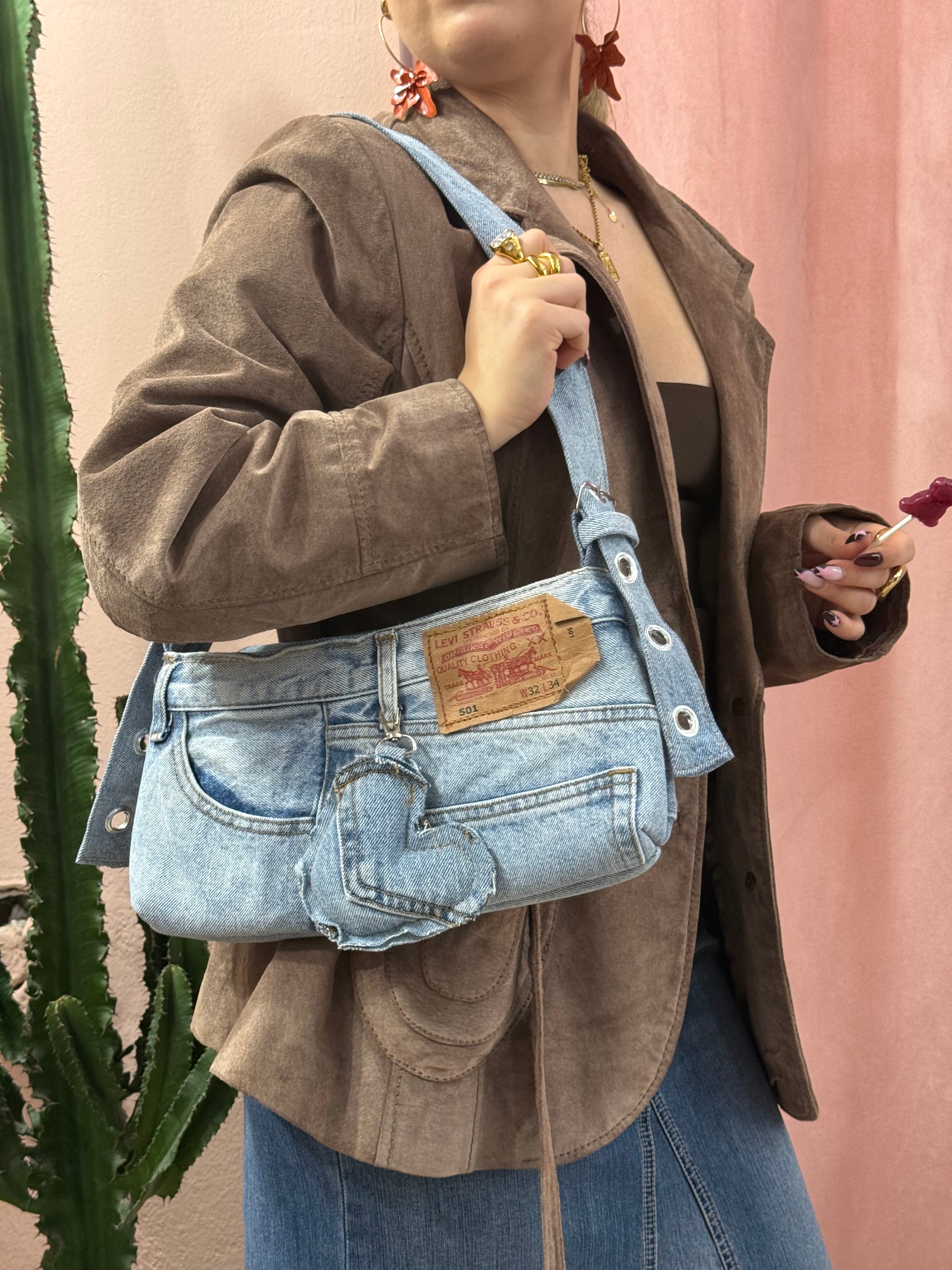 Borsa baguette Levis upcycling denim chiaro