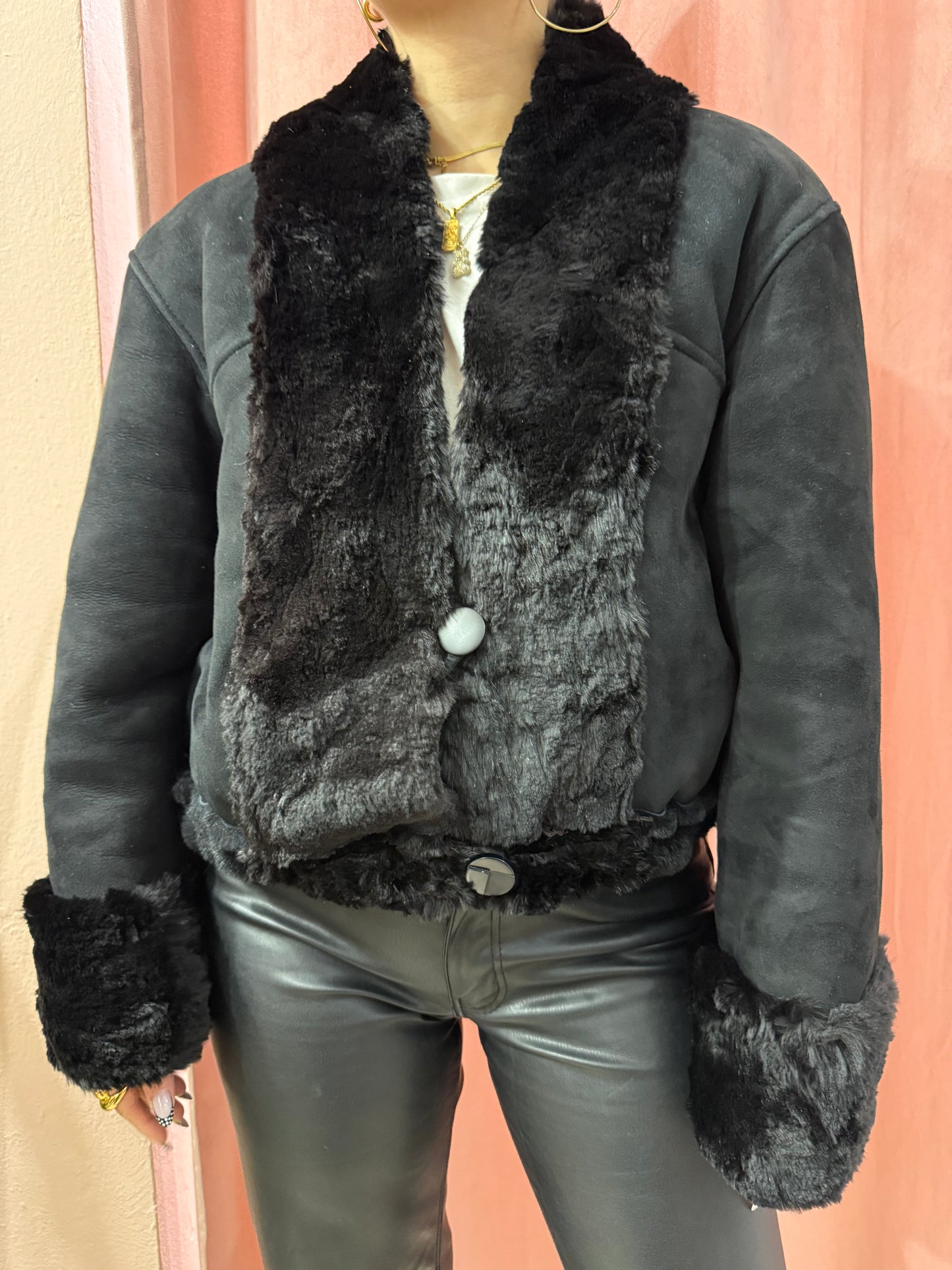 Montone vintage nero