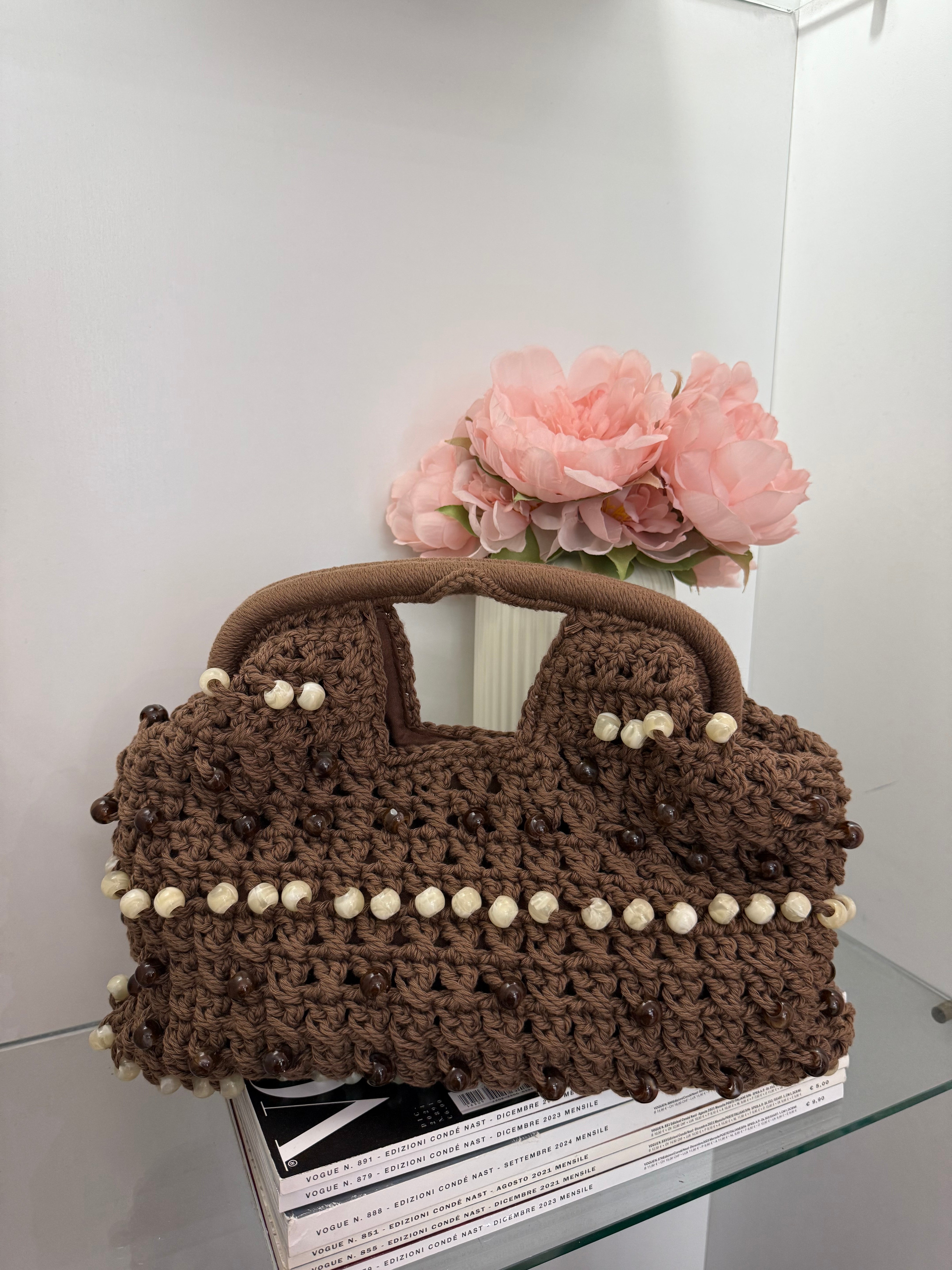 Borsa intrecciata con perline