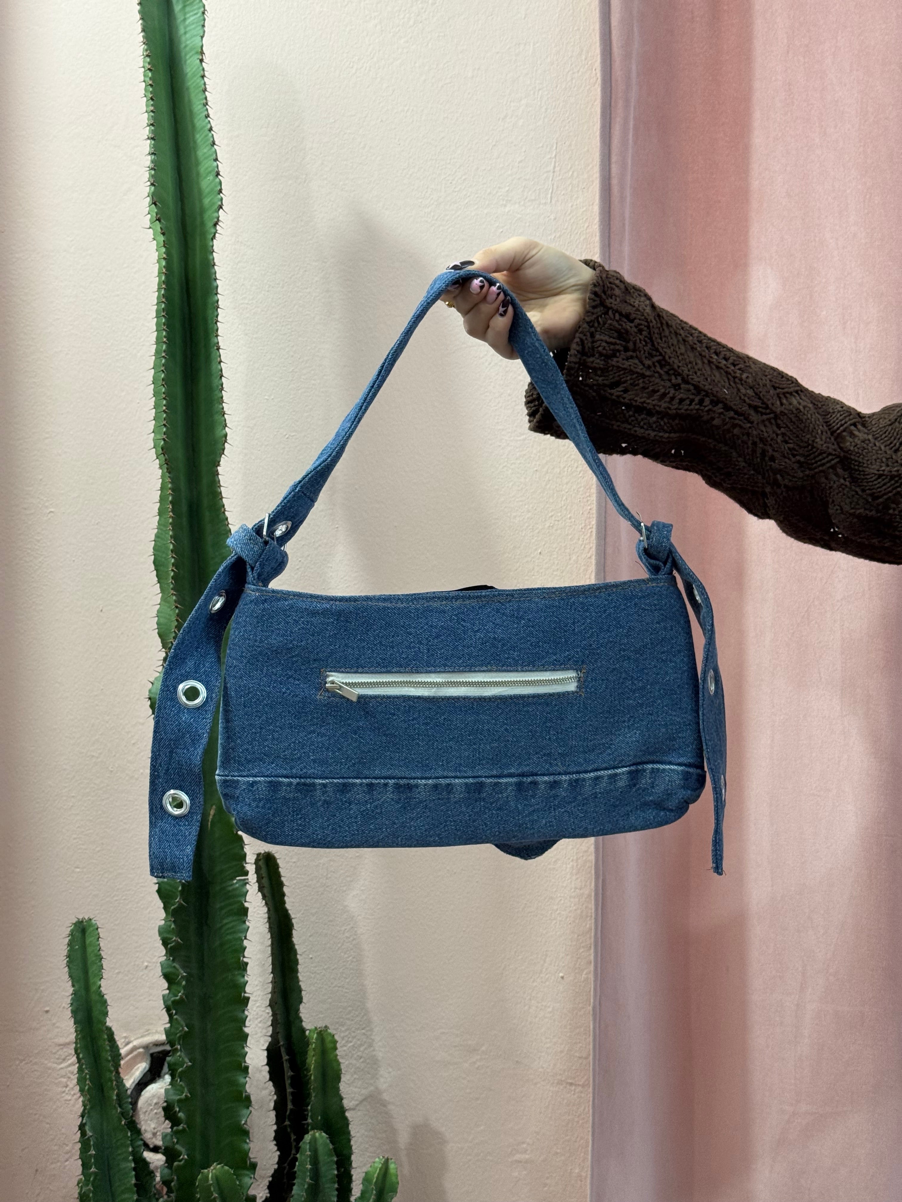 Borsa baguette Levis upcycling denim scuro