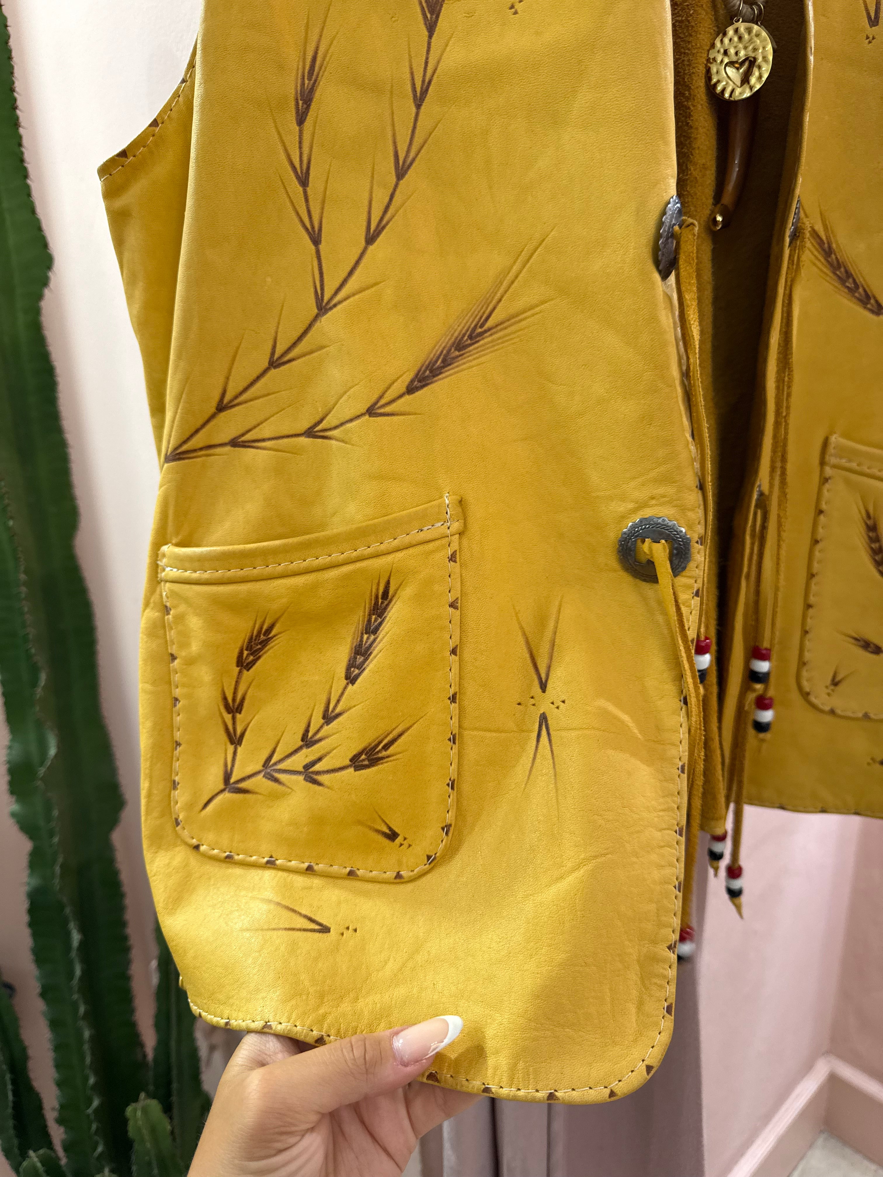 Gilet in vera pelle con fantasia spighe di grano
