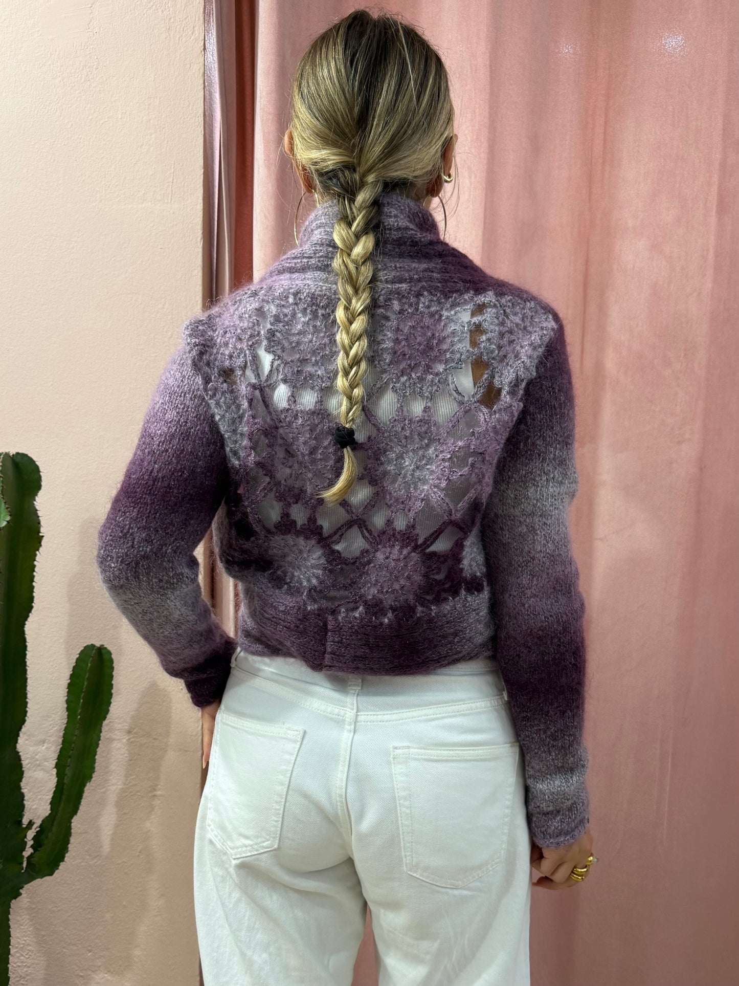 Cardigan viola sfumato lavorato a maglia