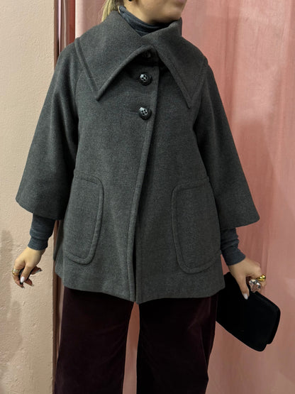 Cappotto corto svasato