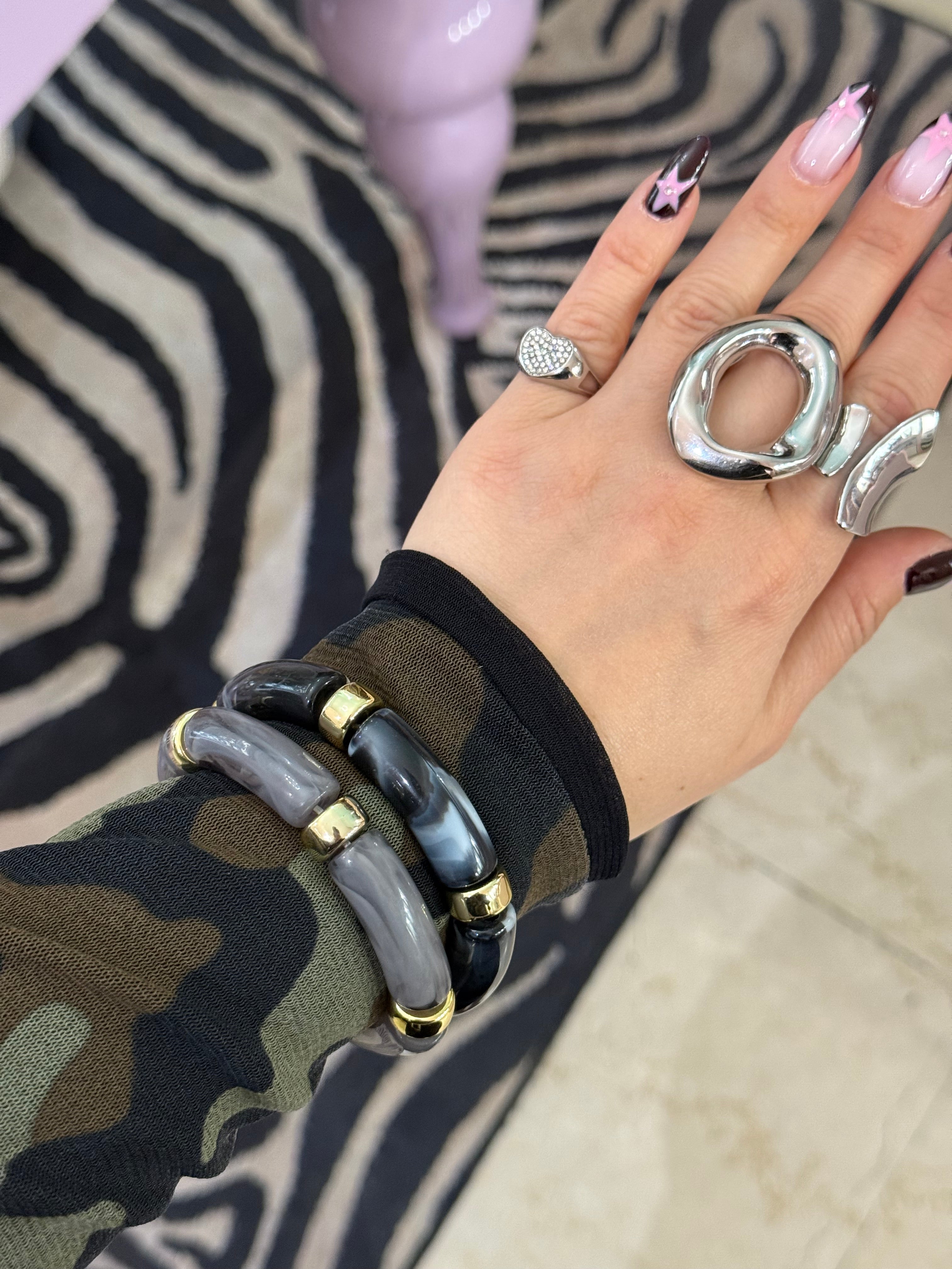 Set due bracciali in resina