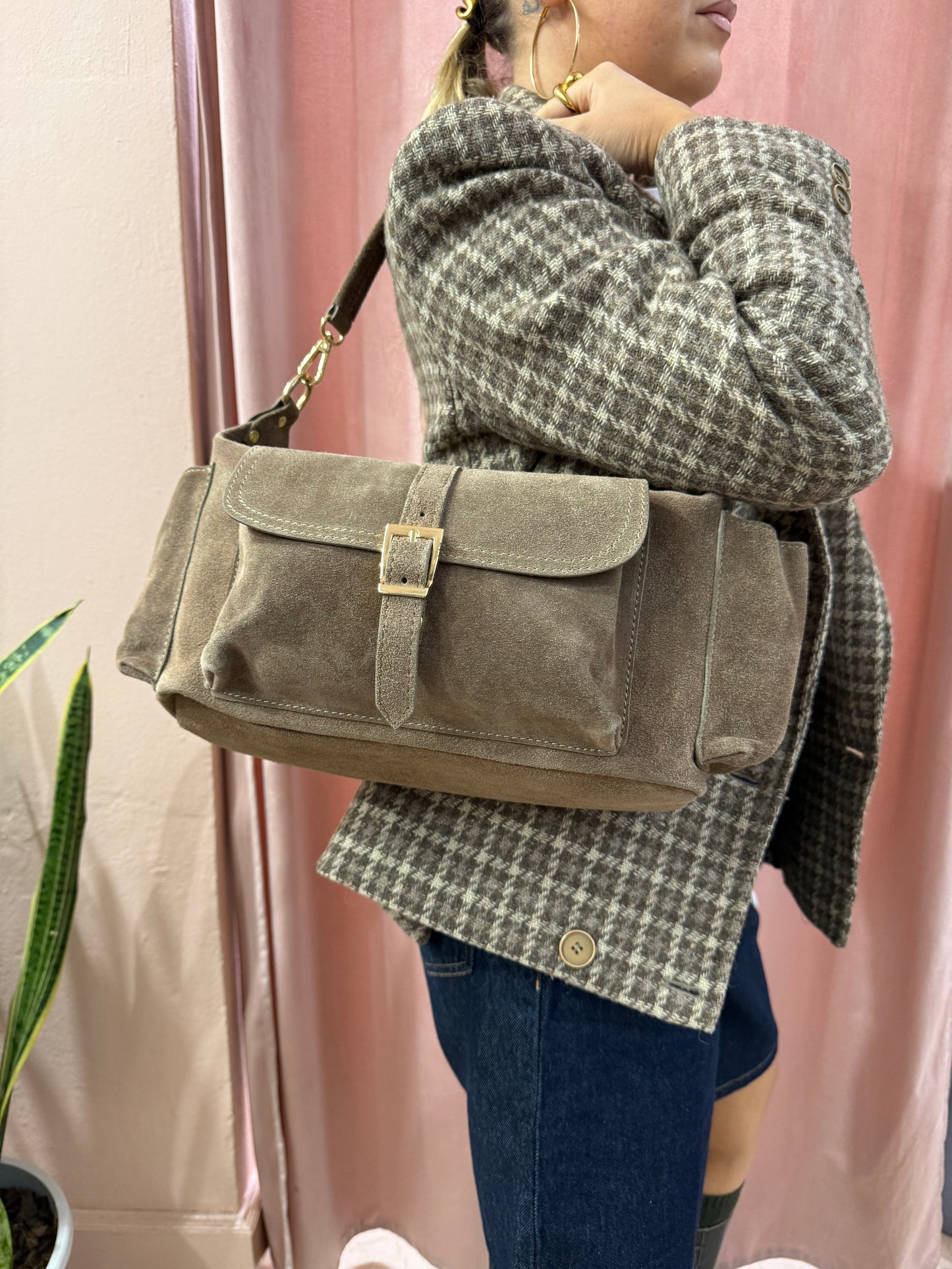 Borsa in vera pelle scamosciata taupe