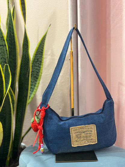 Borsa Levis upcycling denim scuro
