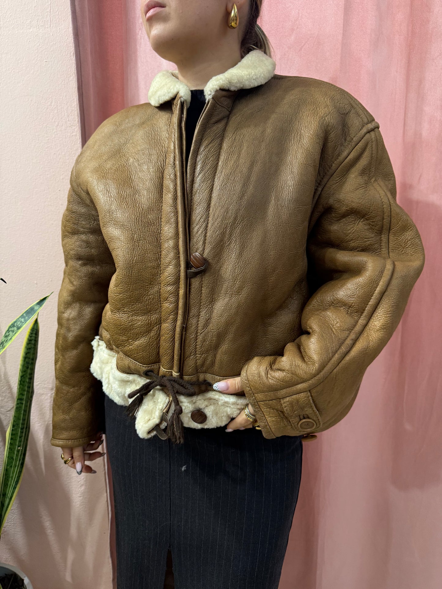 Montone vintage crop con laccetti