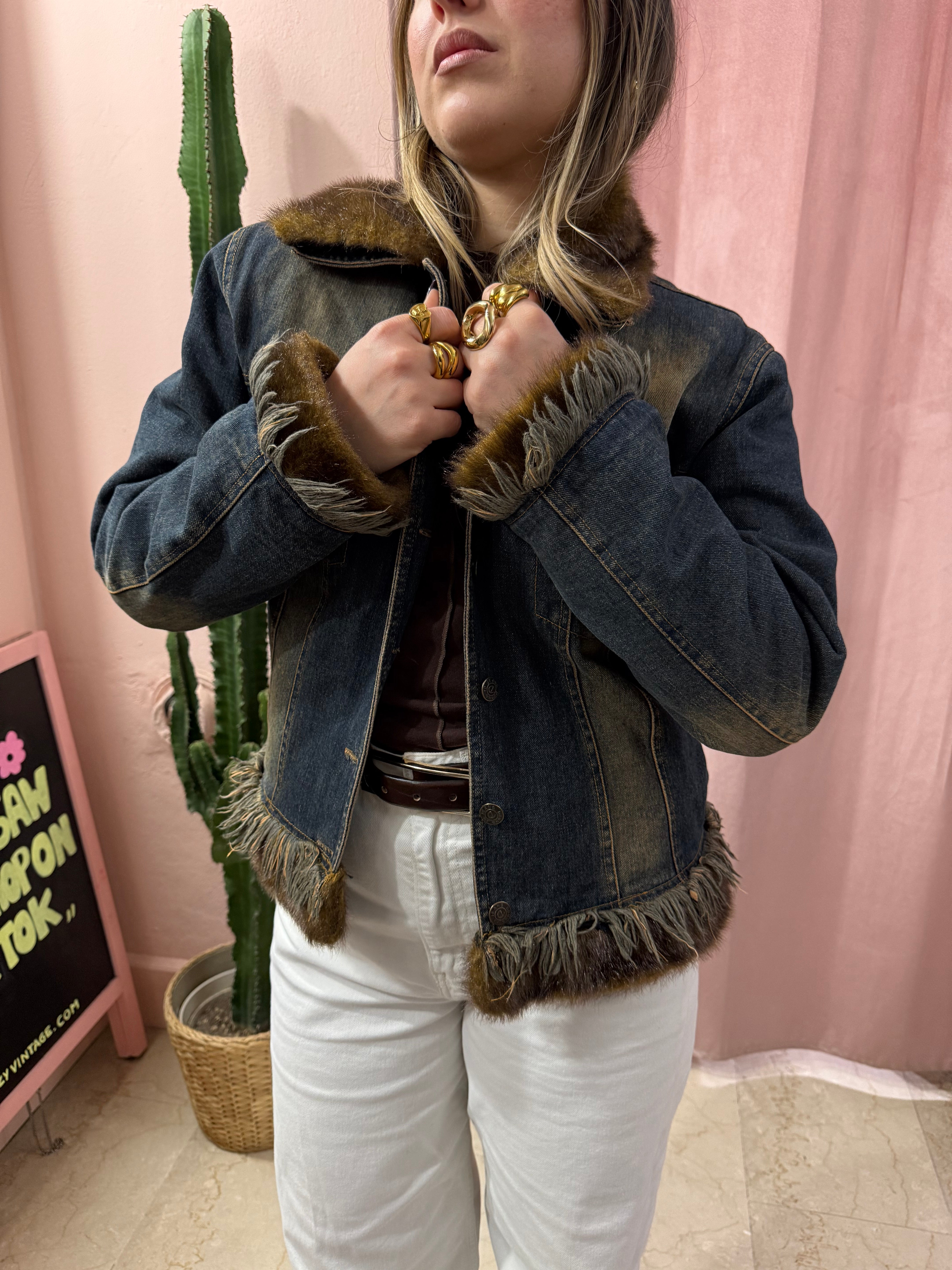 Giacca in denim con pellicciotto