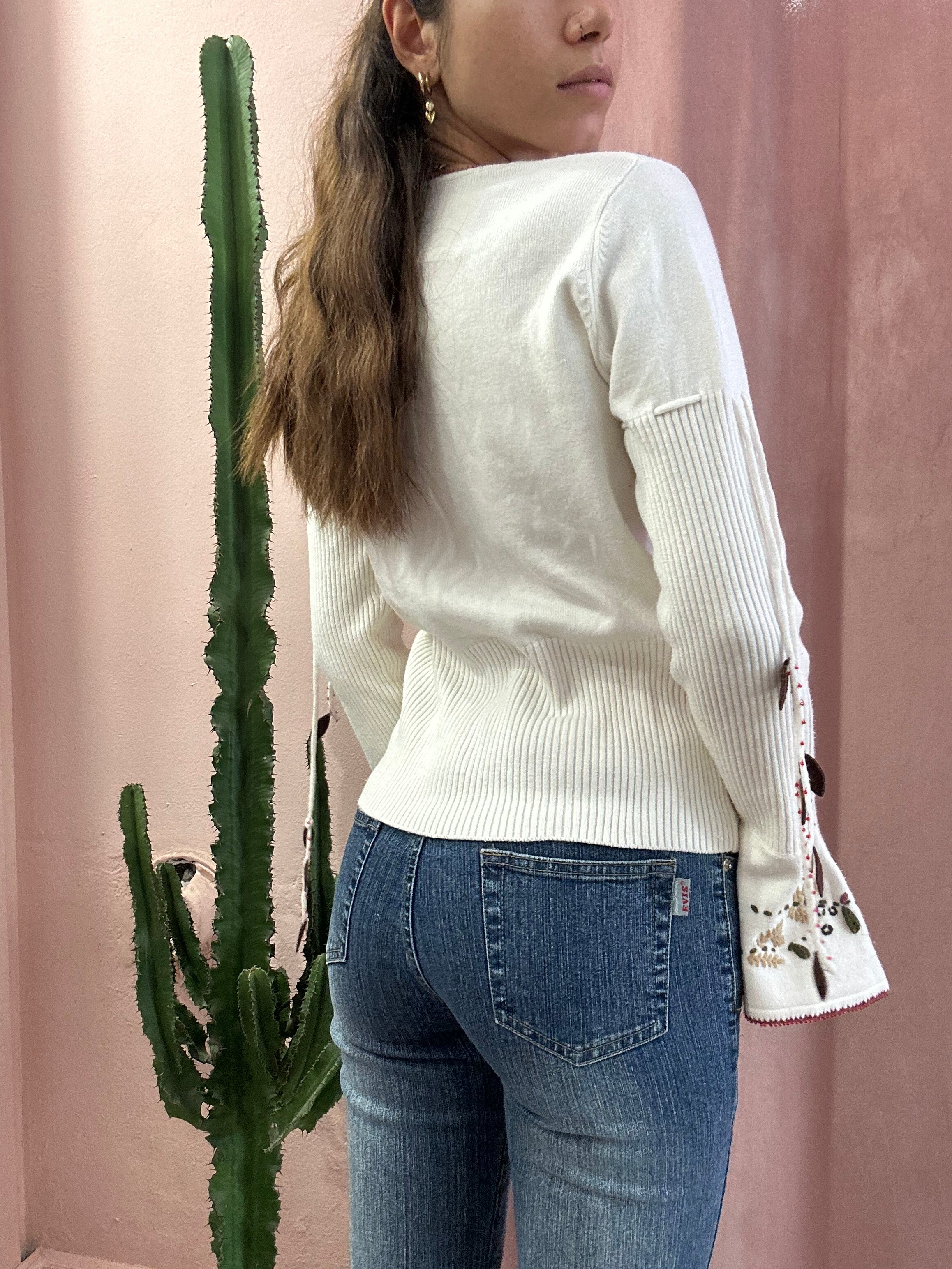 Jeans 00s con applicazioni e ricami