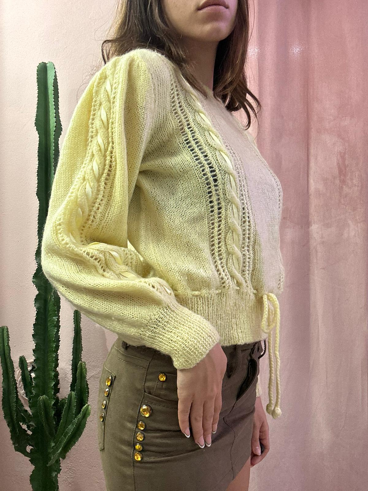 Maglione giallo burro in pura lana