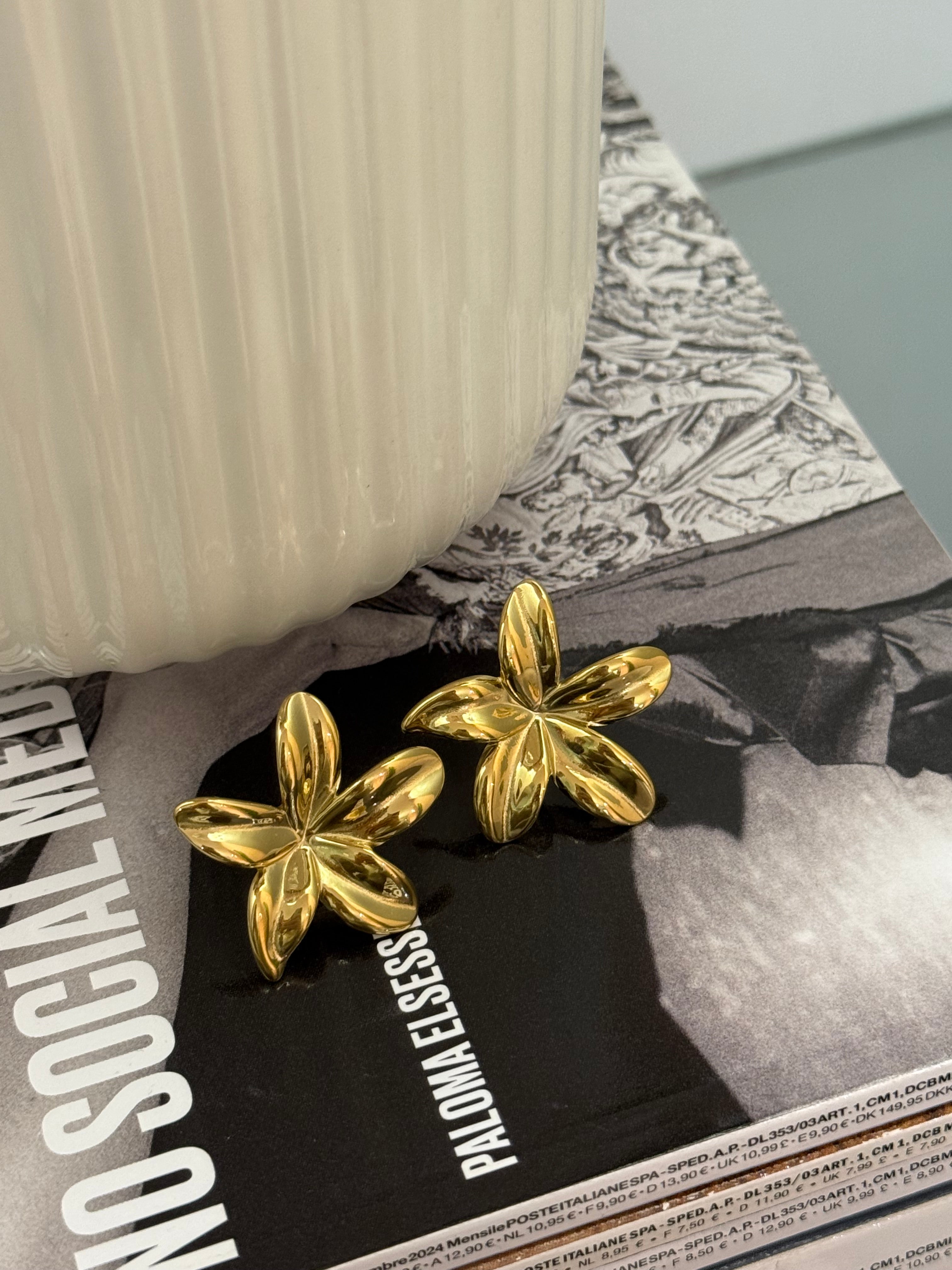 Orecchini a lobo fiore gold