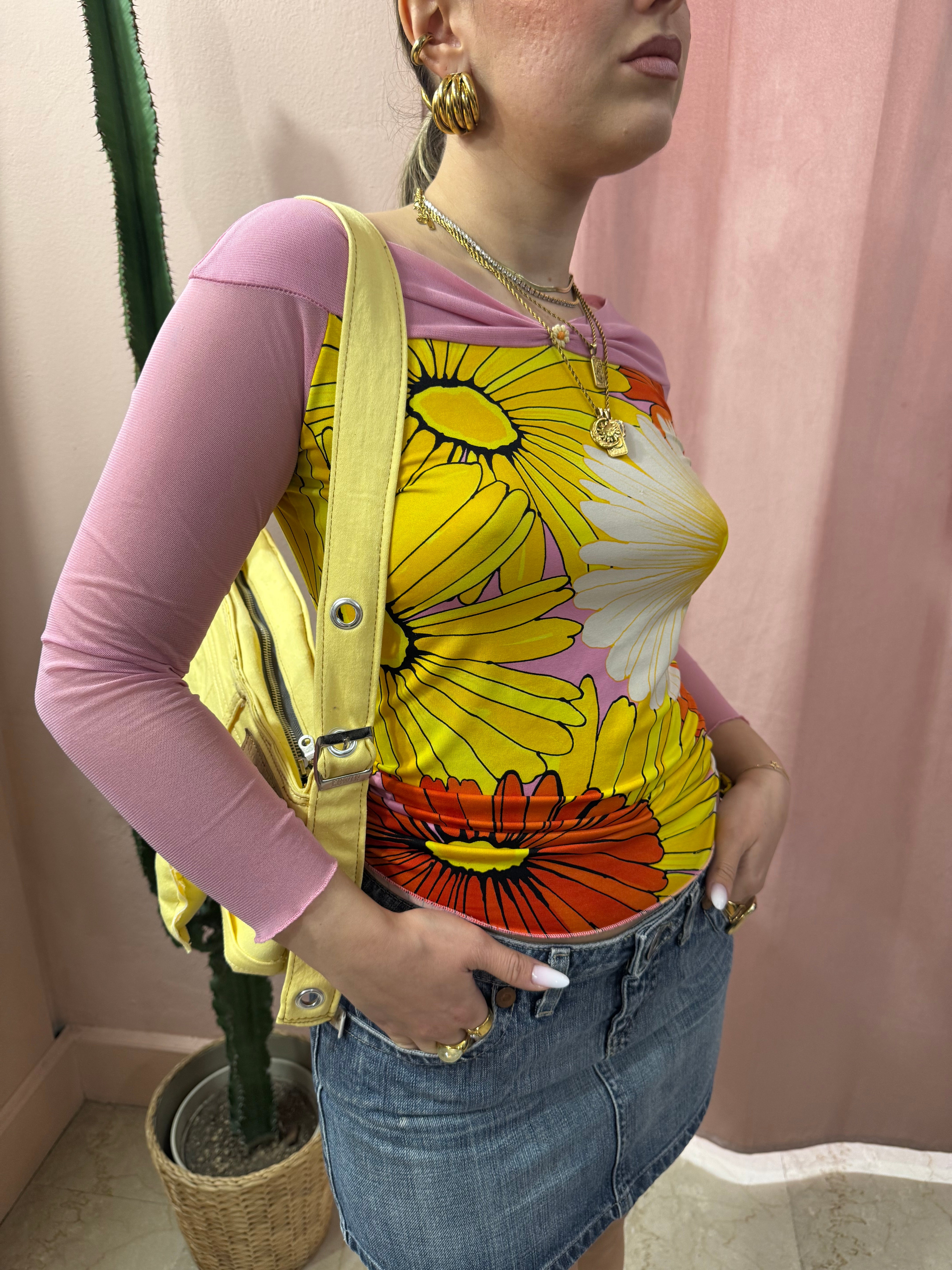 Top 00s in fantasia rosa e giallo