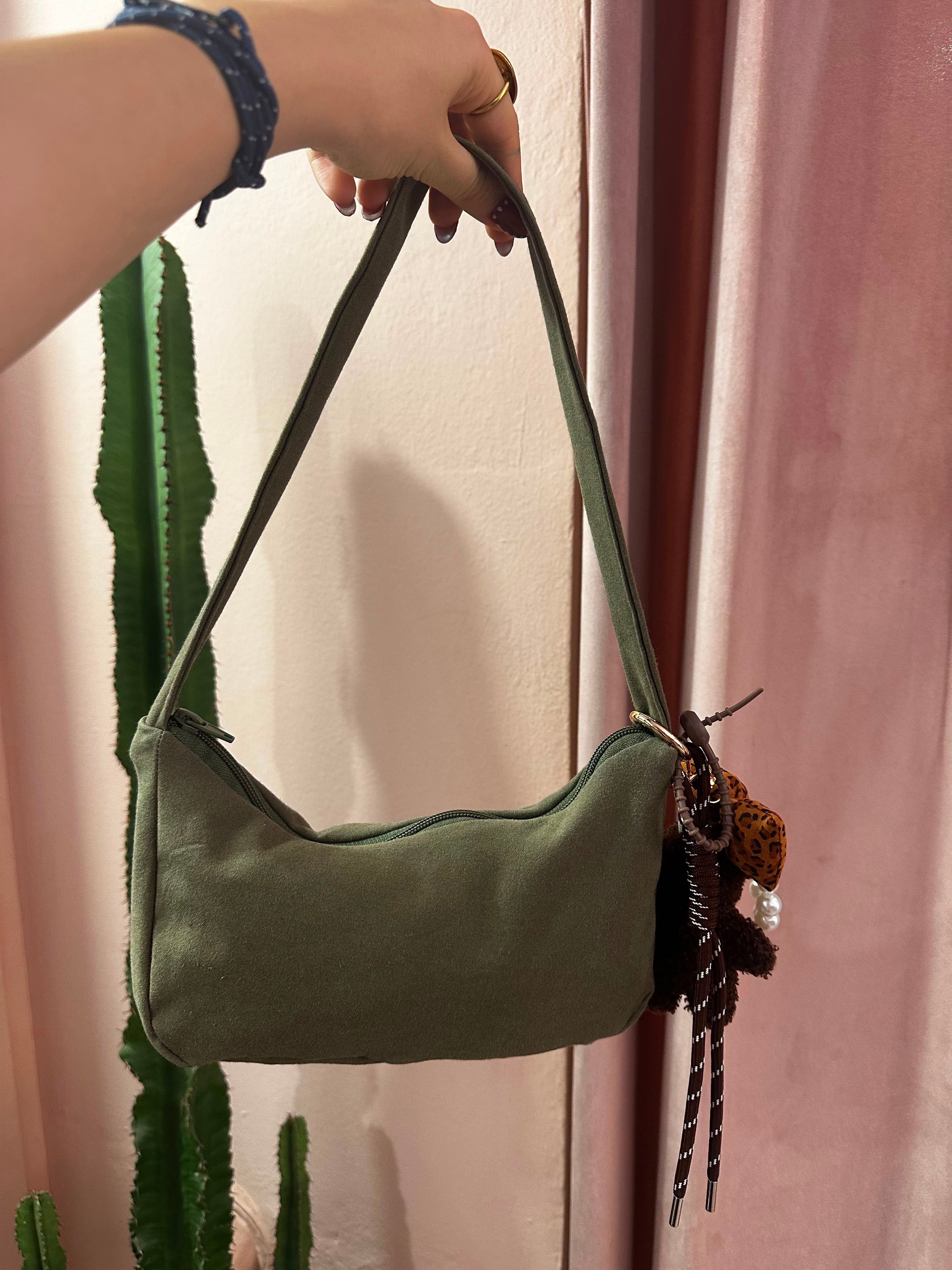 Borsa Levis upcycling verde militare