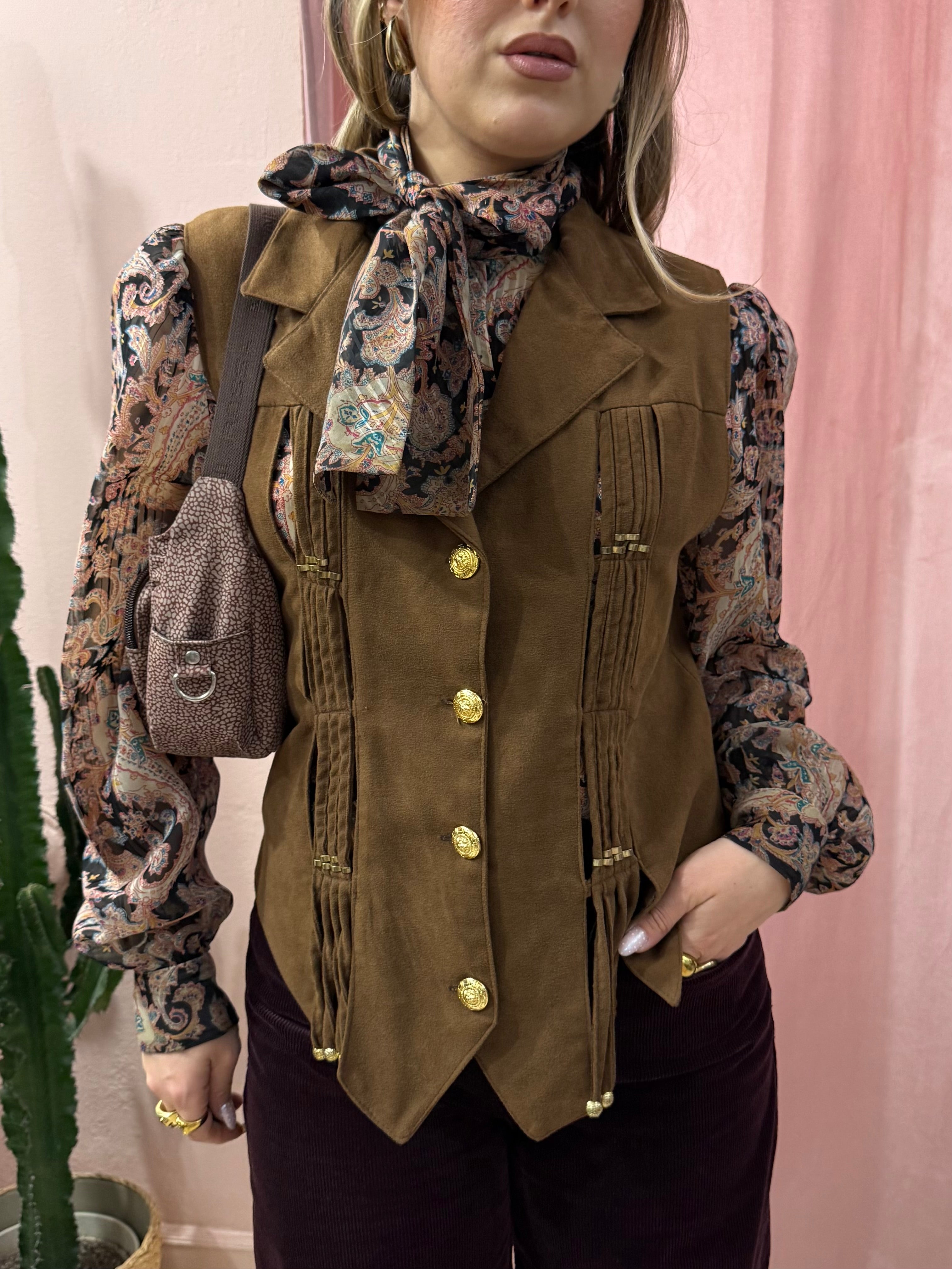 Gilet smanicato effetto scamosciato