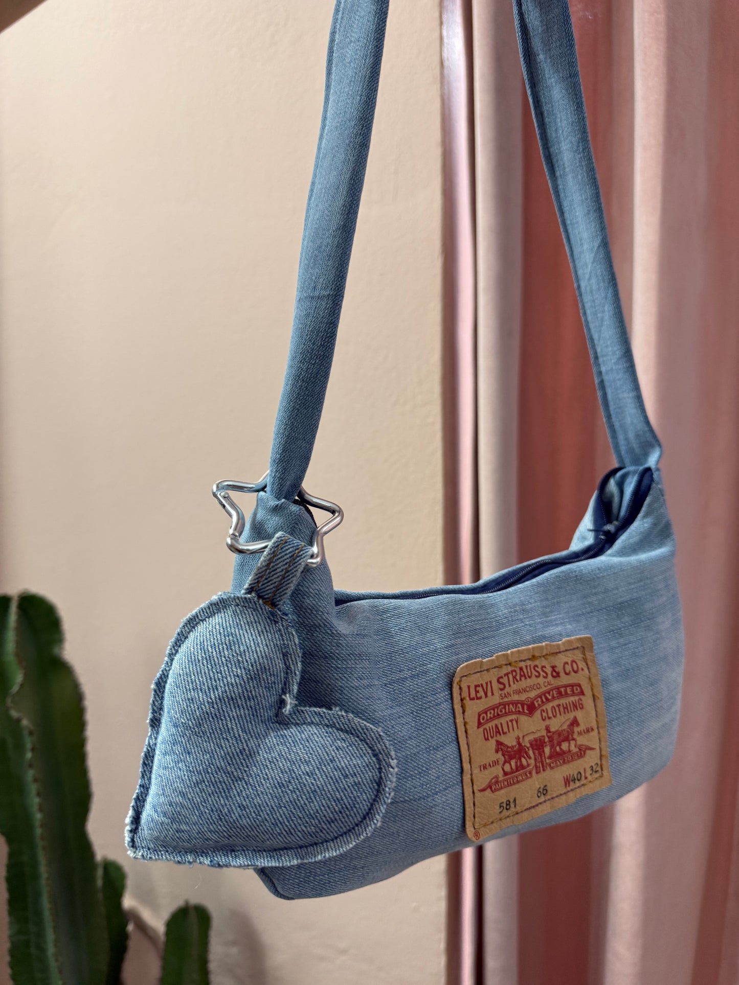 Borsa Levis upcycling charm cuore