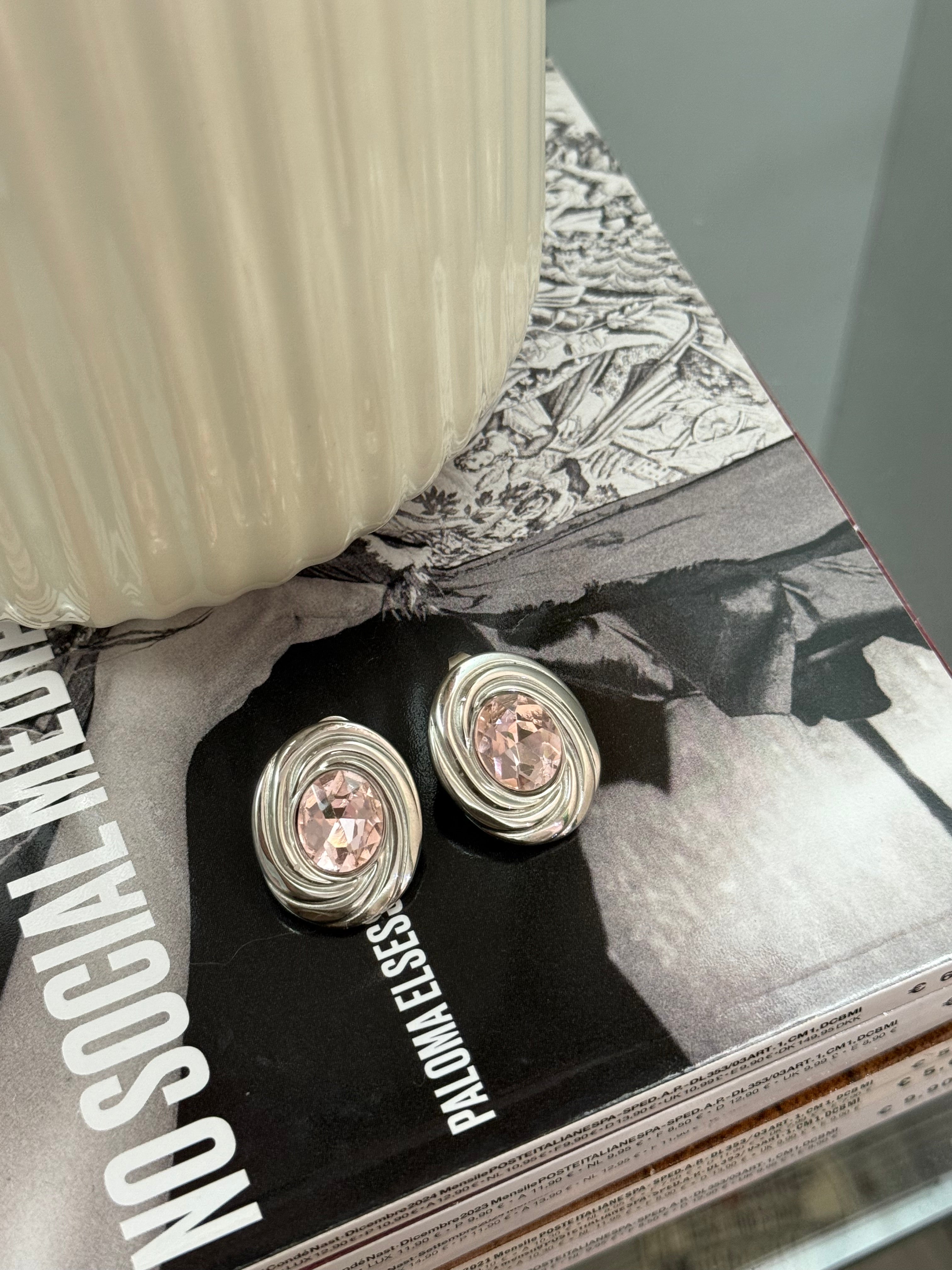 Orecchini ovali torchon con pietra | solo online