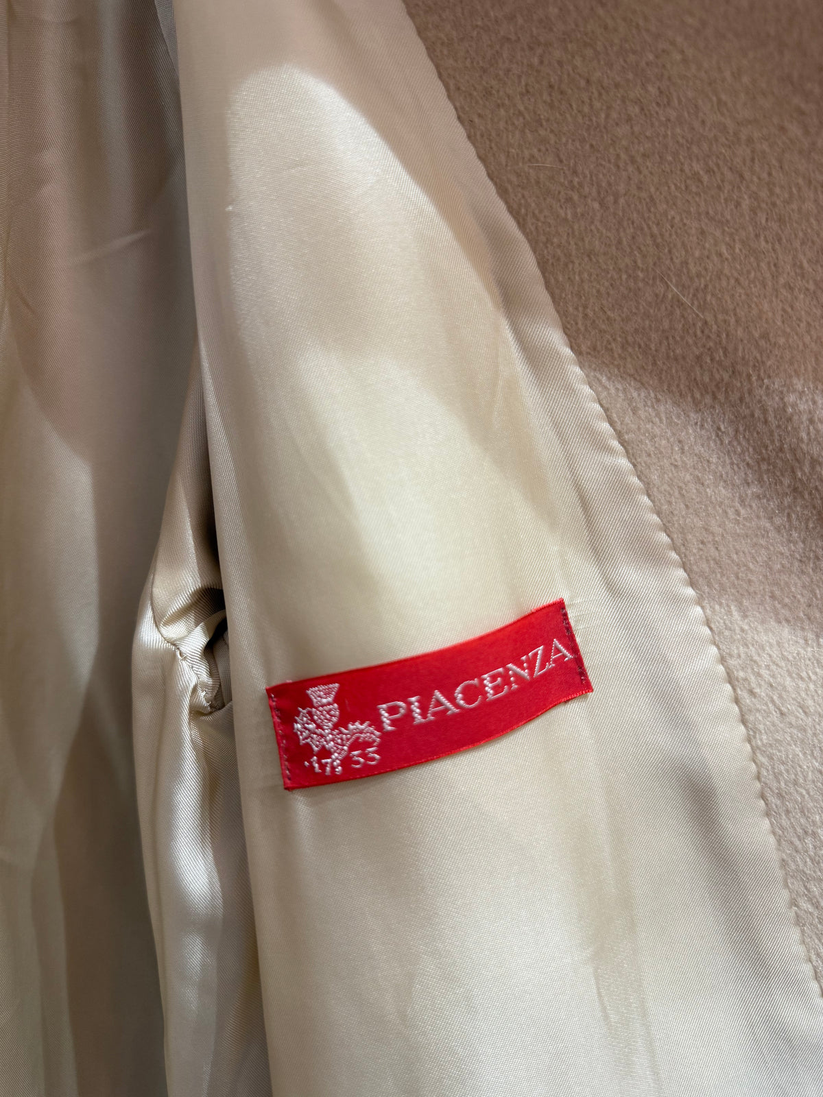 Cappotto Piacenza in pura lana beige