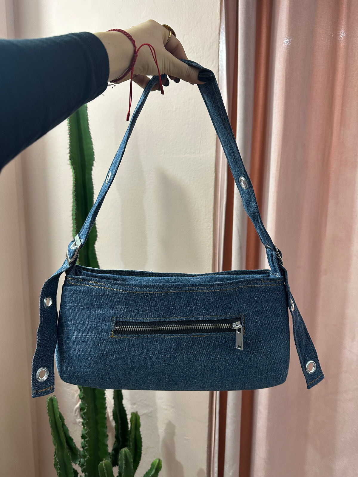 Borsa levis baguette upcycling denim scuro
