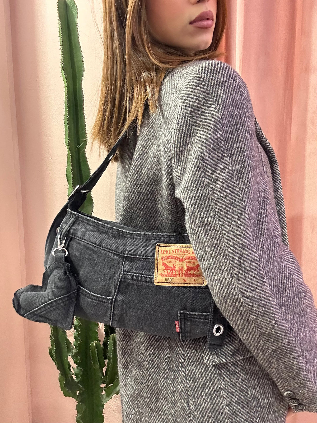 Borsa Levis baguette upcycling grigio scuro