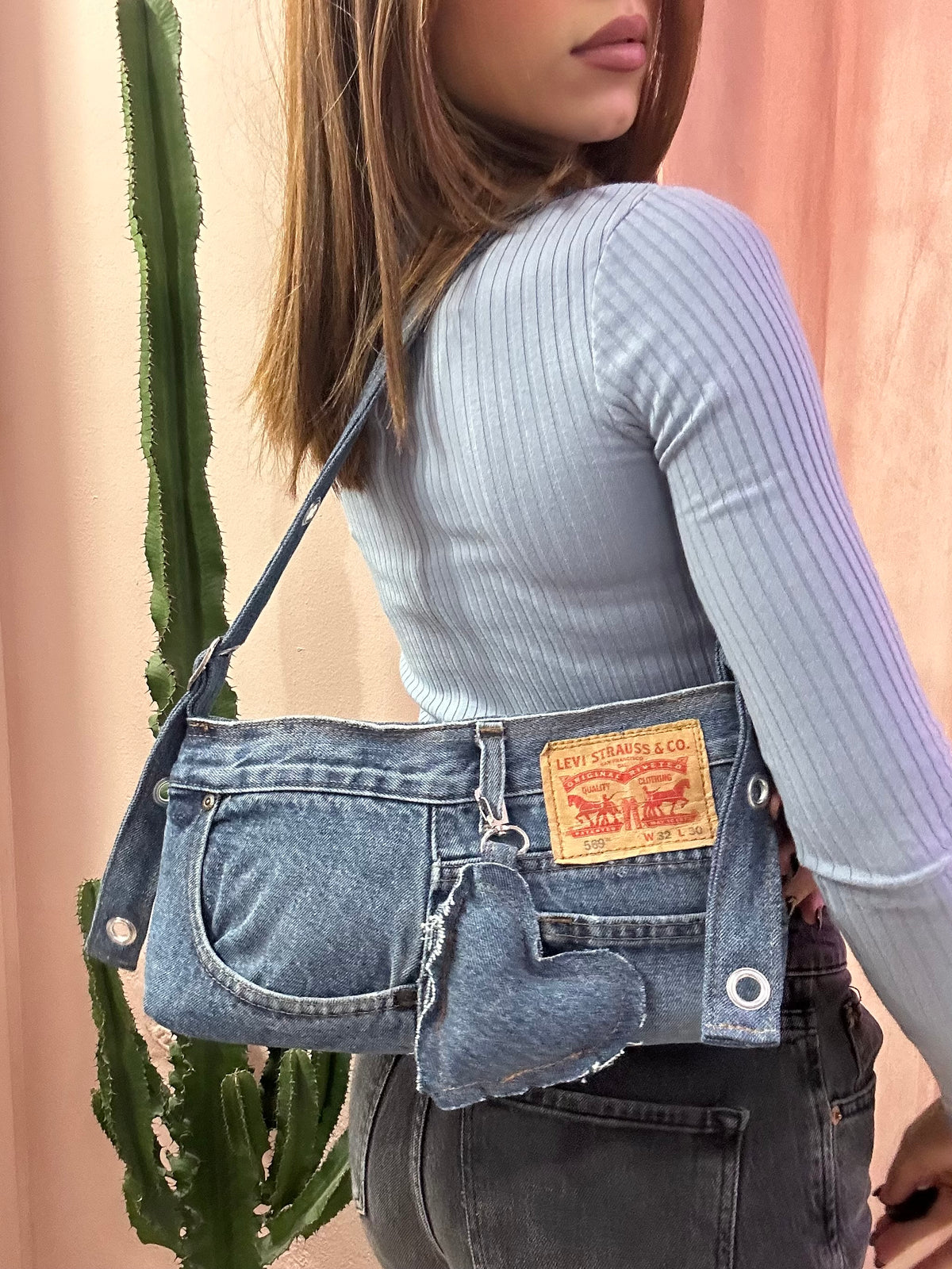borsa levis baguette upcycling denim